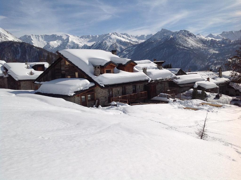 Agriturismo Il Fiocco Cesana Torinese Exterior foto