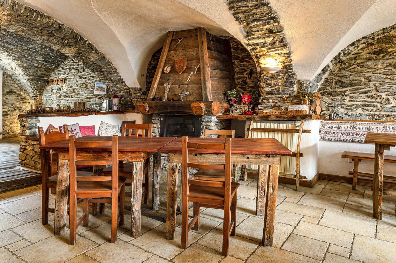 Agriturismo Il Fiocco Cesana Torinese Exterior foto